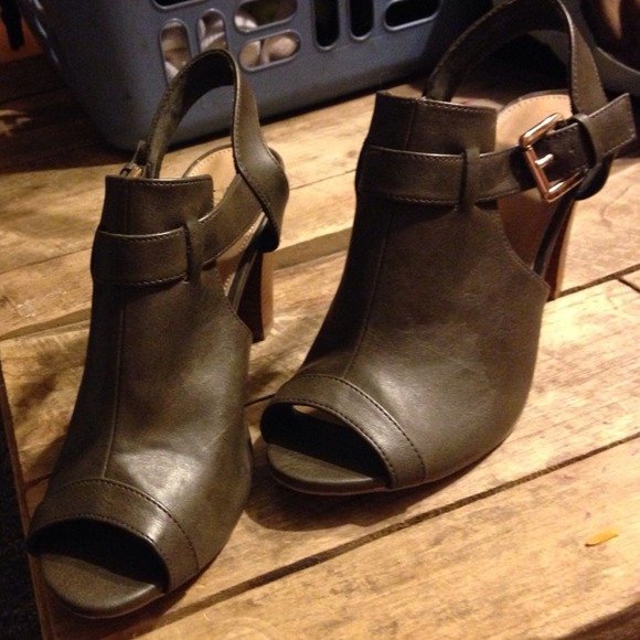 Fioni heels