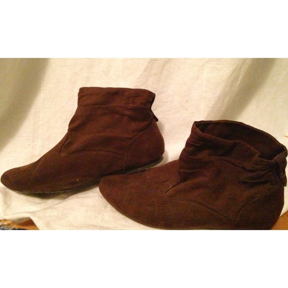 BROWN BOOTIES BOHO,CHIC, COUNTRY