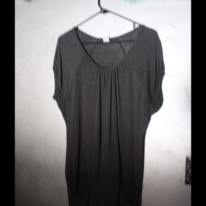 Loose fitting banded top