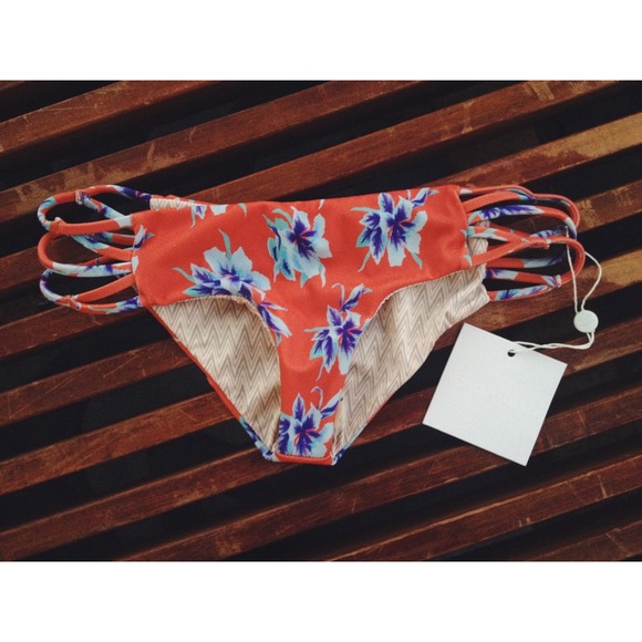 SOLD Acacia Vintage Aloha