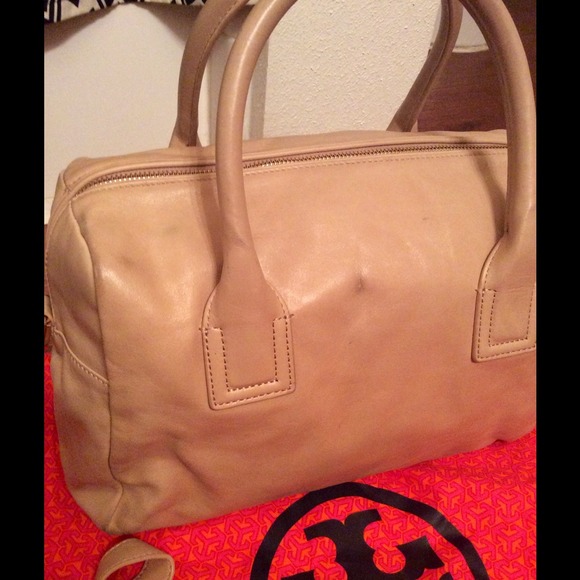 *SOLD* Authentic Tory Burch City Satchel in Camel - Picture 3 of 4