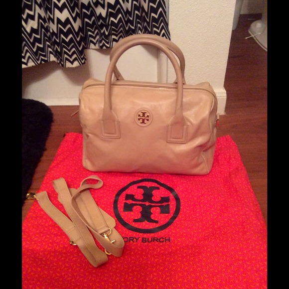 *SOLD* Authentic Tory Burch City Satchel in Camel - Picture 4 of 4