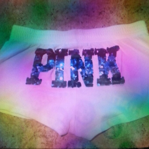 FOUND I still need white hoodie - Picture 3 of 3