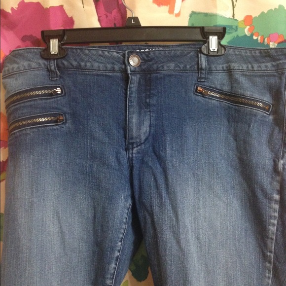Jeans with zipper not pockets💜
