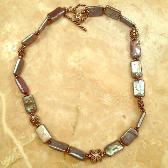 Iridescent black pearl necklace!