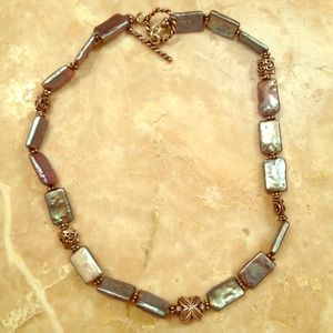 Iridescent black pearl necklace!