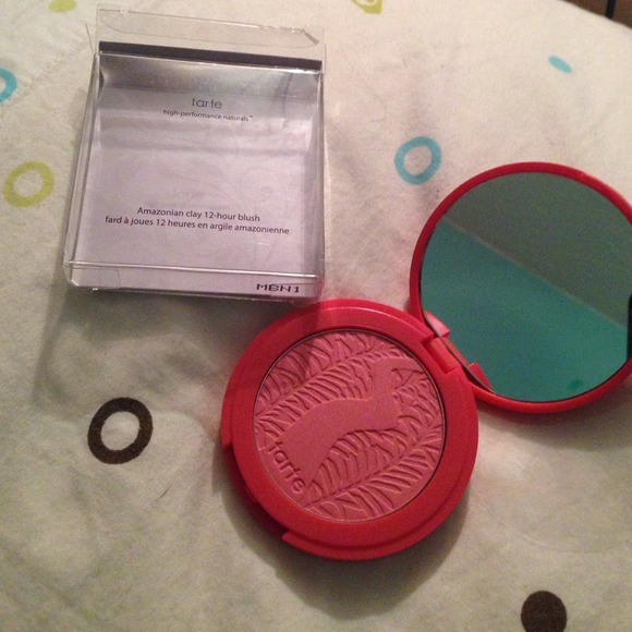 Tarte blush bundle :)