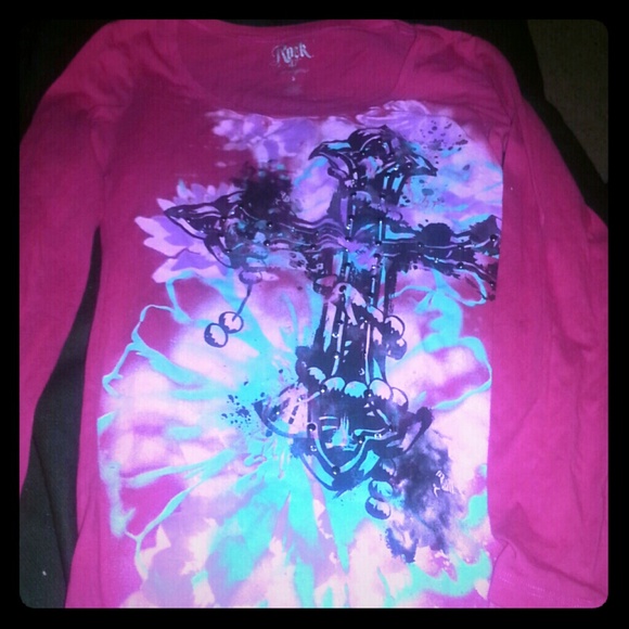 Longsleeve Cross Tee!