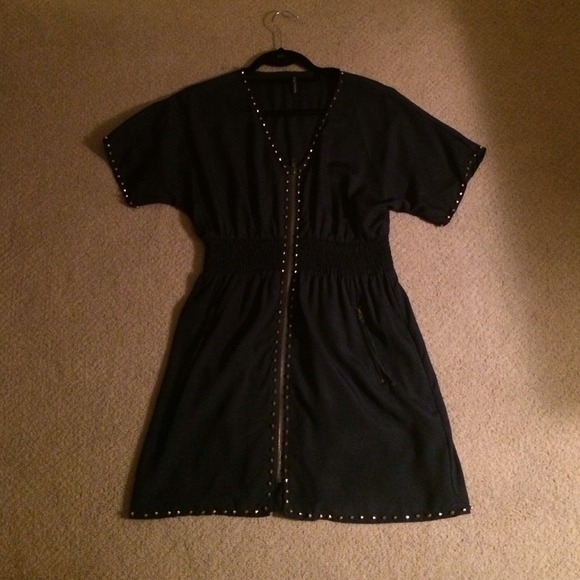 Blue dress with zipper detail