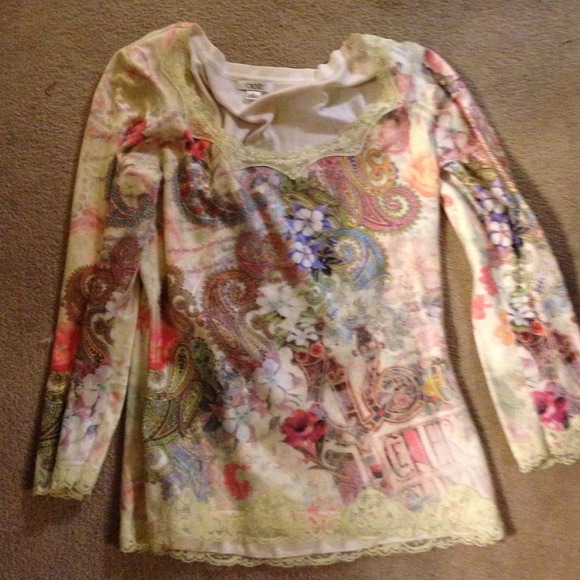 Women's shirt