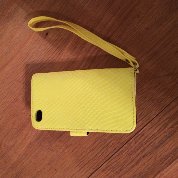 iPhone wallet/case wristlet. - Picture 3 of 4
