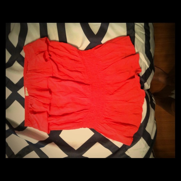 Cute top. From belk:)