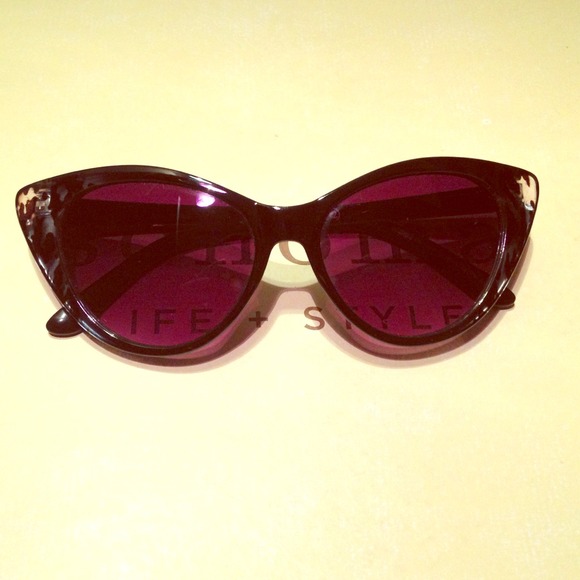 Cat Eye sunglasses - Picture 1 of 4