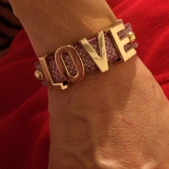 NWOT*Purple BCBGeneration LOVE Bracelet - Picture 5 of 5