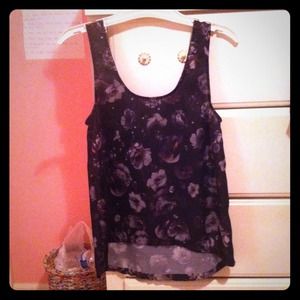 H&M size 2 flowy tank with flowers