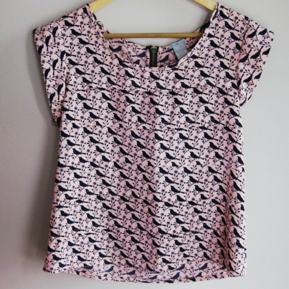SOLD * Tiered birdie blouse