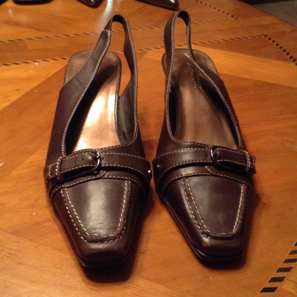 Brown mules with strap