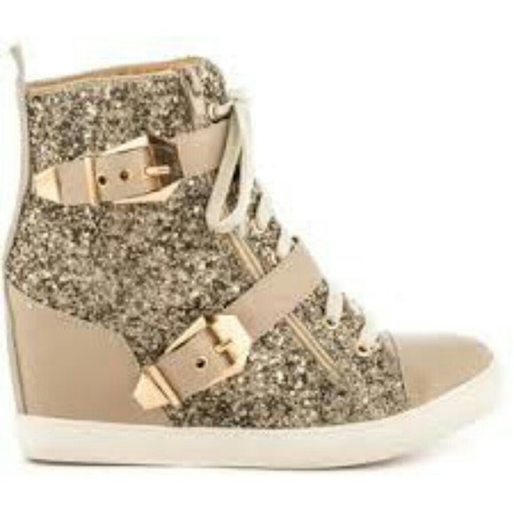 Wedge sneakers