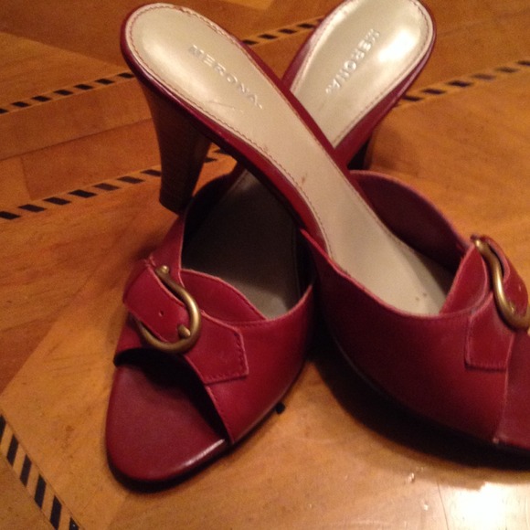 Red dress sandal