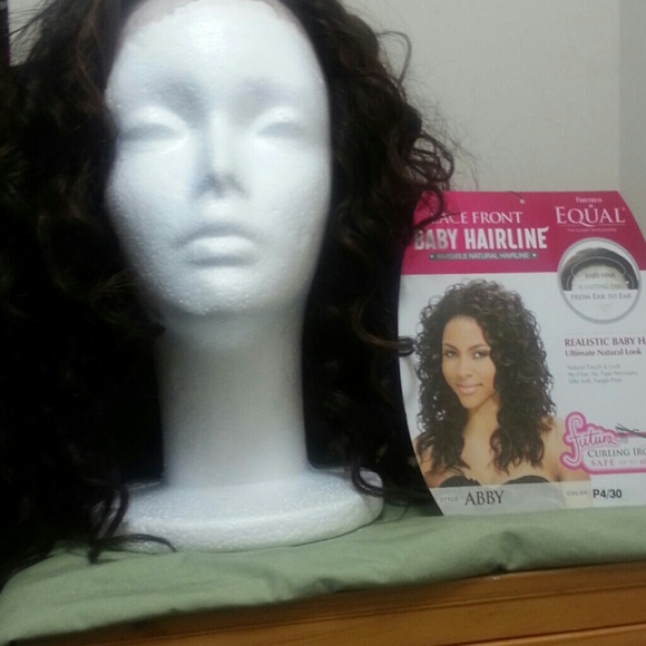 Freetress Equal lace frint wig