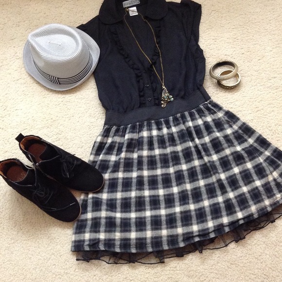 Dresses & Skirts - 🎀🎀HP work week🎀🎀 Plaid dress