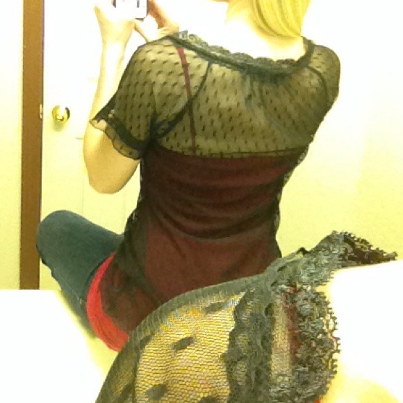 🚫SOLD🚫The Limited Lacey Top - Picture 4 of 4