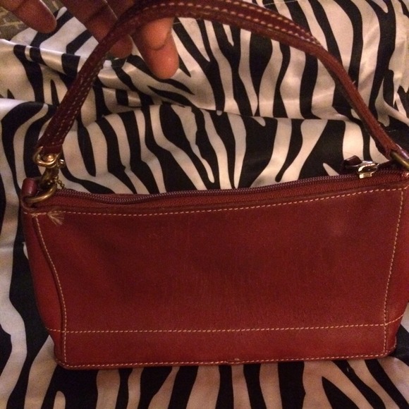 Red Authentic Coach bag - Picture 2 of 3