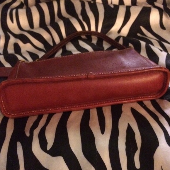 Red Authentic Coach bag - Picture 3 of 3