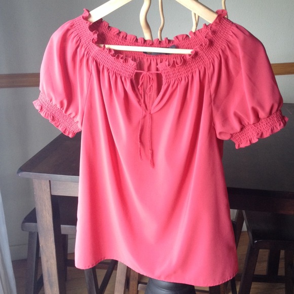 🚫SOLD🚫Outback Red Peasant Blouse
