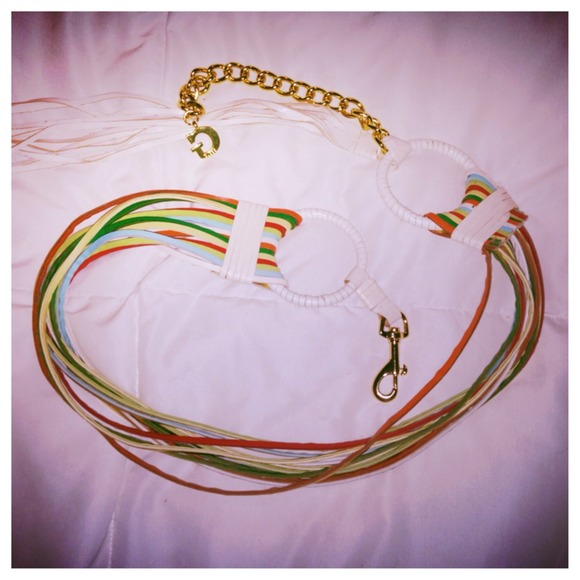 🚫SOLD🚫Multi color Leather Guess Belt - Picture 1 of 3