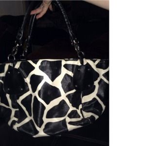Black and white cheetah print purse