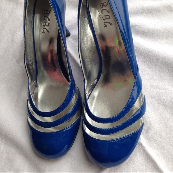 💫reduced!✨ BCBG Blue pumps