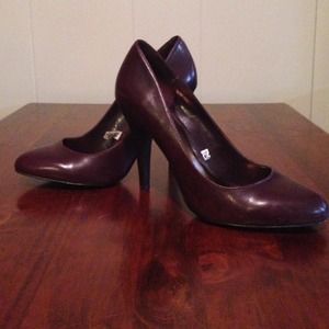 Classic Plum Pump!
