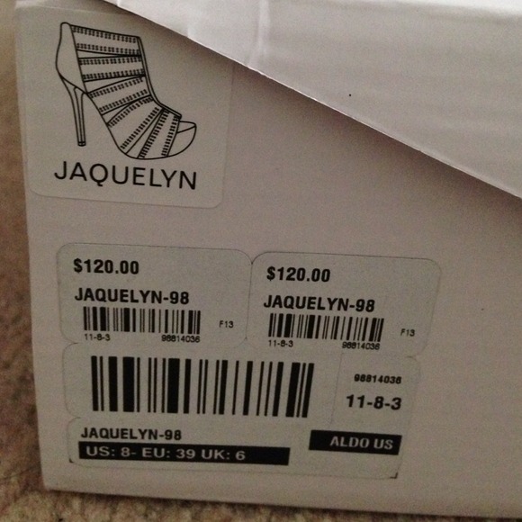 Black shoes - Picture 2 of 2