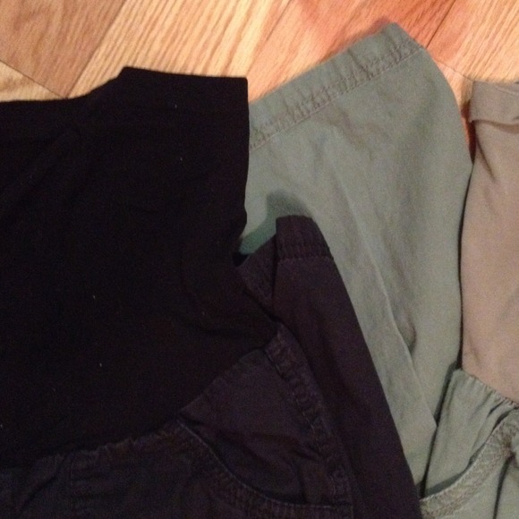 Three pairs of cargo pants - Picture 3 of 3