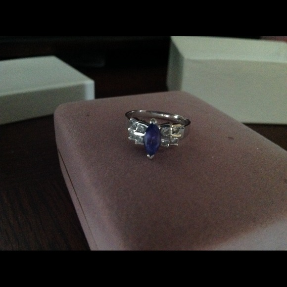 TANZANITE RING!!! VERY RARE STONE!!