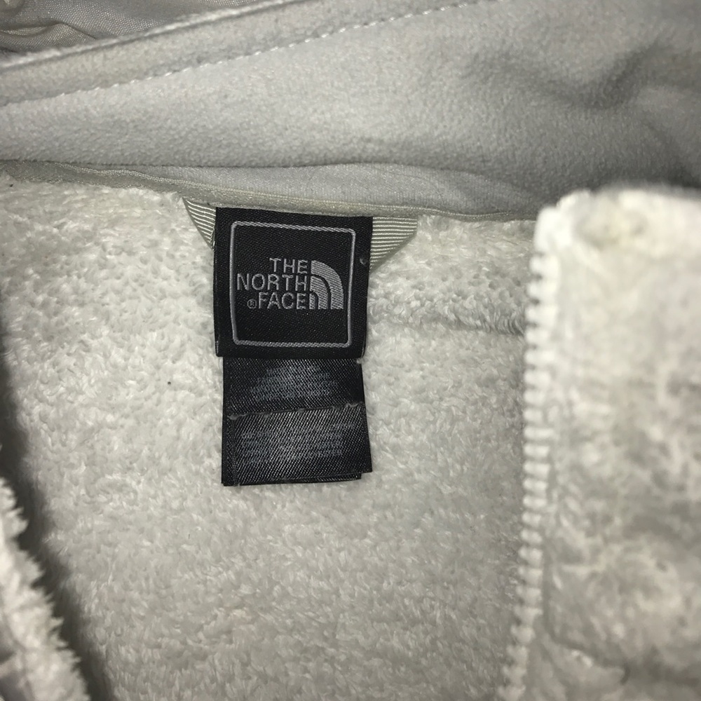 Women's White Fluffy North Face Jacket - Picture 3 of 8