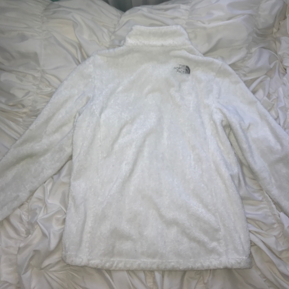 Women's White Fluffy North Face Jacket - Picture 5 of 8