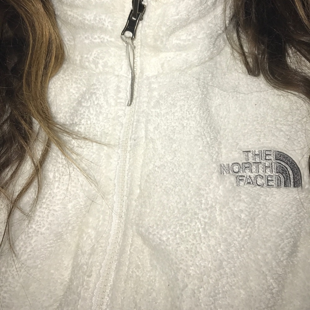 Women's White Fluffy North Face Jacket - Picture 7 of 8