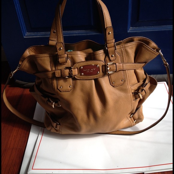 SOLDAuthentic Michael Kors Satchel BagSOLD