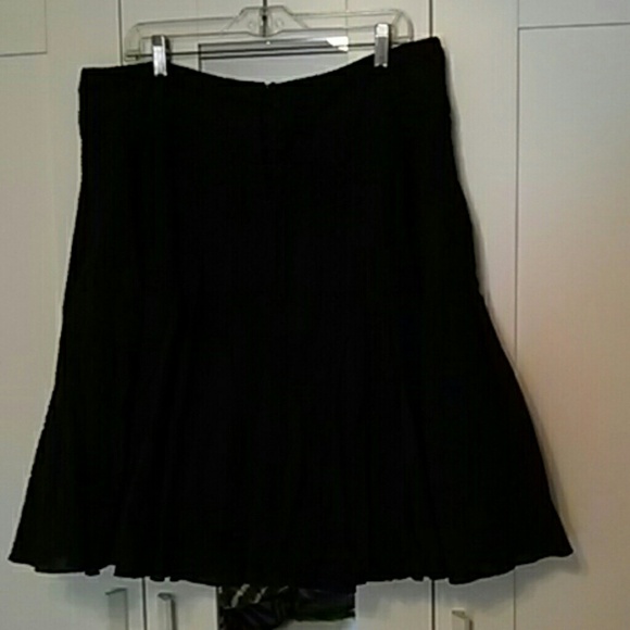 Black skirt