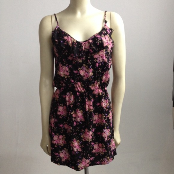 🚫SOLD🚫Kirra floral ruffles dress