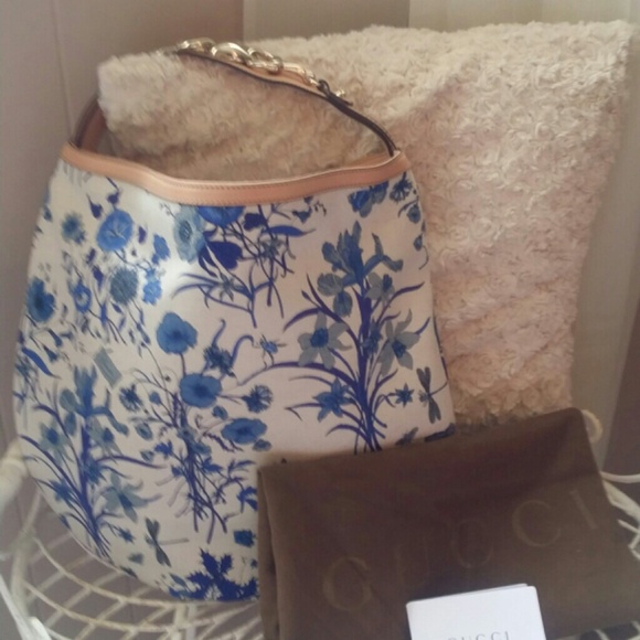 Gucci handbag authentic