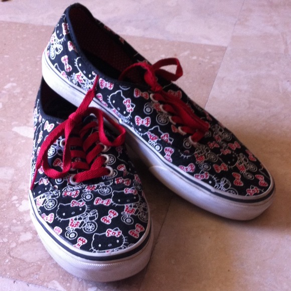 Hello Kitty Vans