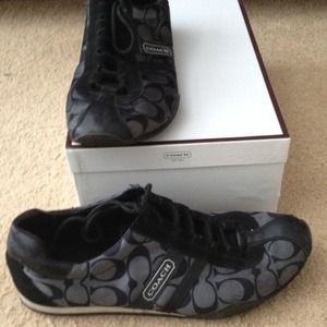 💕AUTHENTIC BLACK COACH GYM SHOES