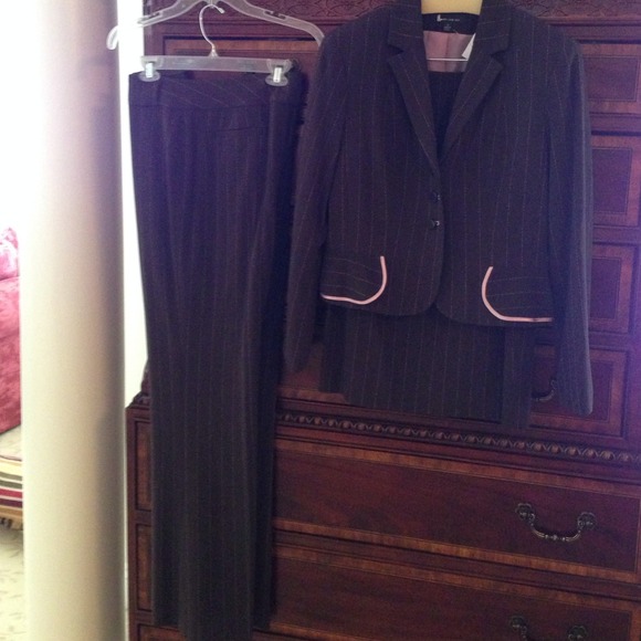 3piece suit w/ short jacket, skirt, slacks