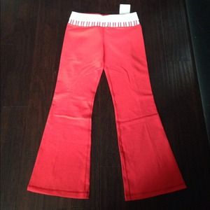 Lululemon groove pant love red  slim reg 10
