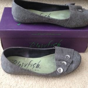 💕AUTHENTIC BLOWFISH GREY FLATS💕