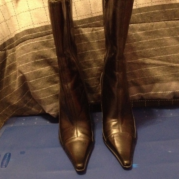 Reserved /White House black market boots