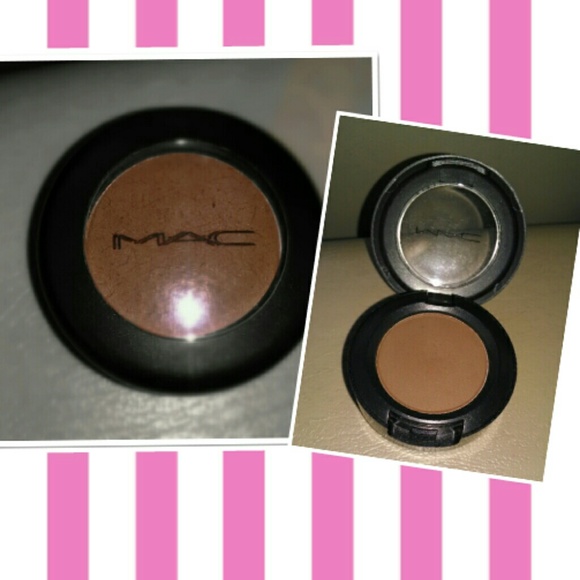(SOLD) MAC Matte Eye Shadow in Expresso